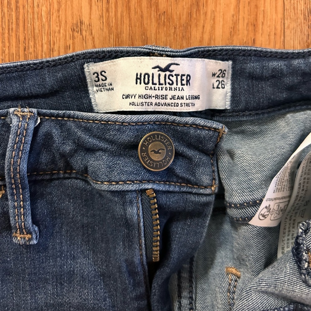 Hollister Jeans - Picture 3 of 3